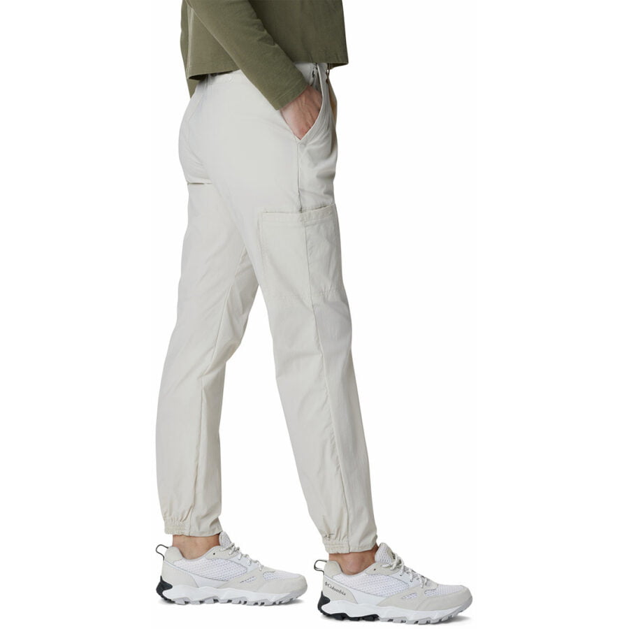 BOUNDLESS TREK PLEATED PANT